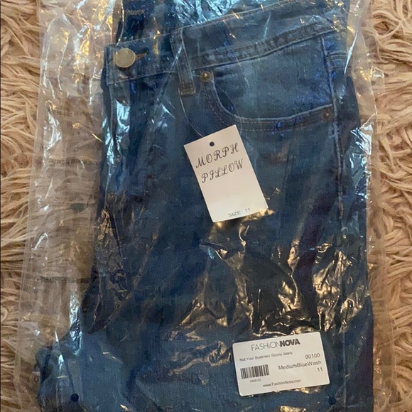 Jeans - Picture 2 of 3